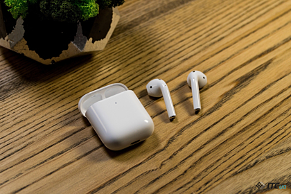 IOS 13.2 beta hints at noise-canceling AirPods release